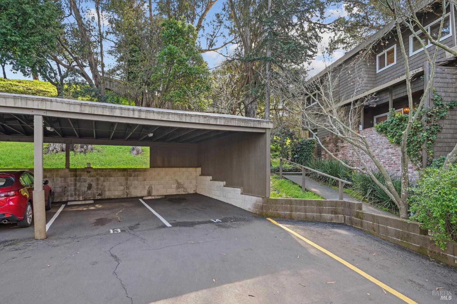 Detail Gallery Image 17 of 18 For 1411 Casa Buena Dr #13,  Corte Madera,  CA 94925 - 3 Beds | 2 Baths