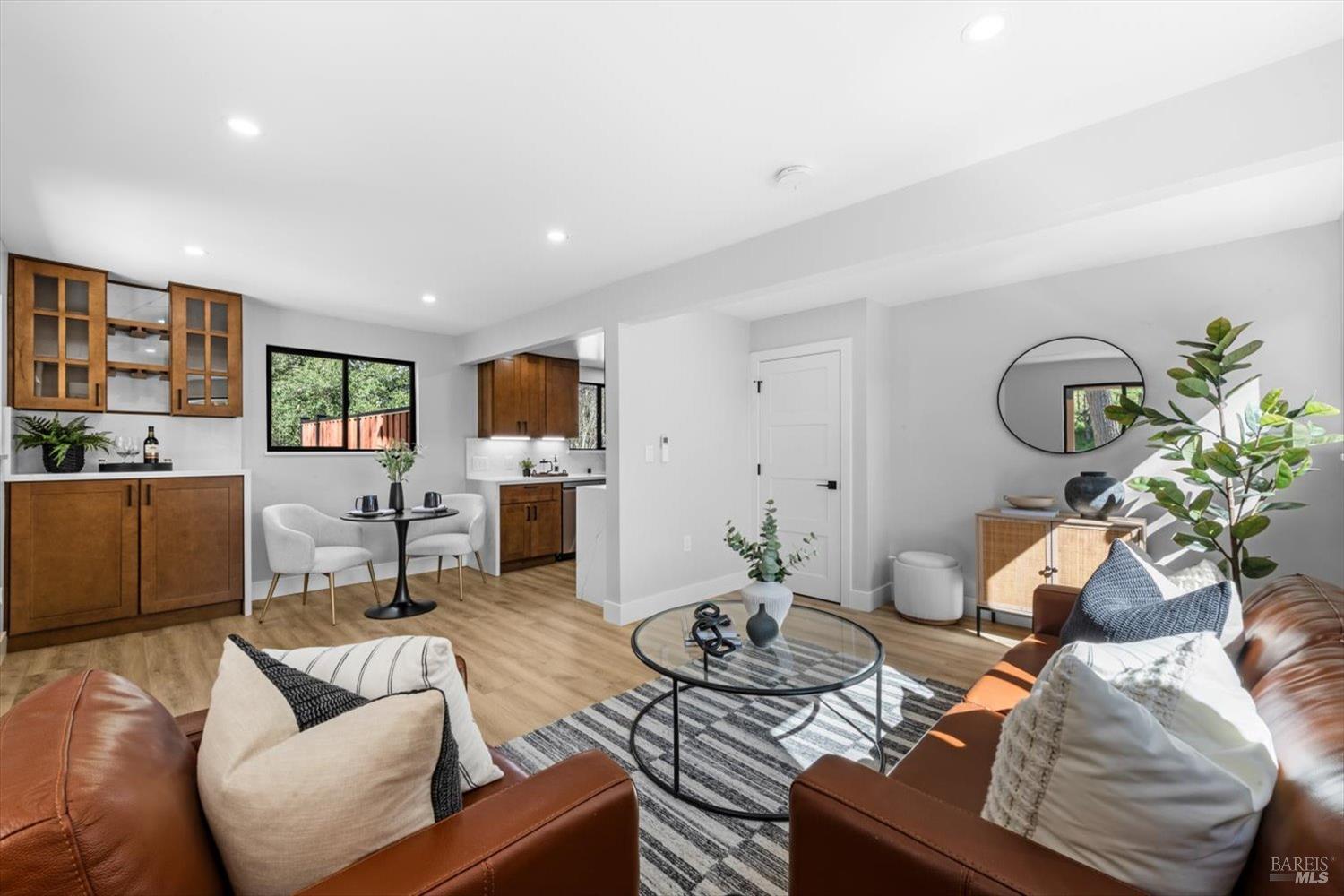 Detail Gallery Image 13 of 84 For 2192 1st Ave, Napa,  CA 94558 - 1 Beds | 1 Baths