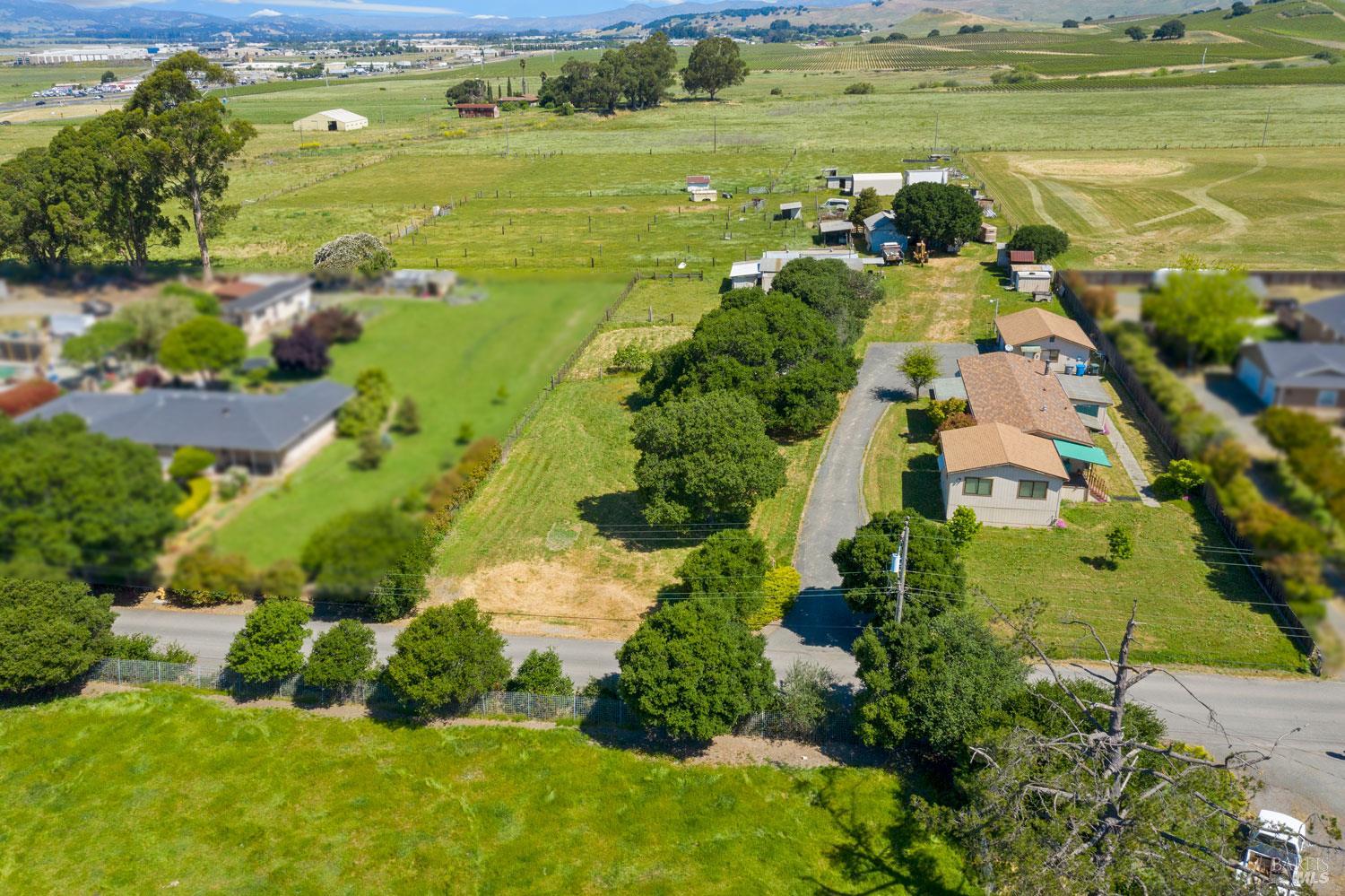 Detail Gallery Image 5 of 39 For 254 Watson Ln, American Canyon,  CA 94503 - 3 Beds | 2 Baths