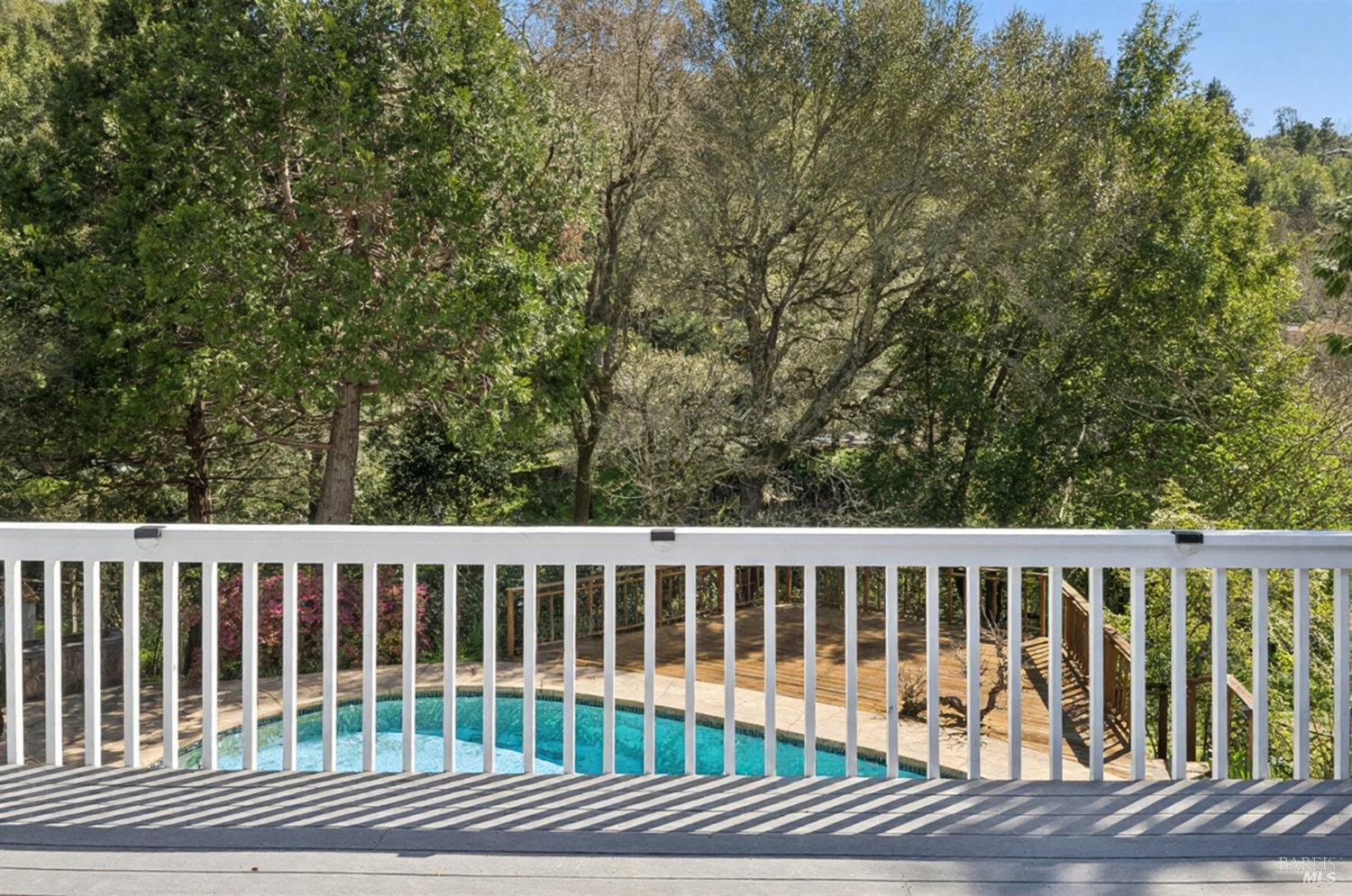 Detail Gallery Image 11 of 46 For 285 Cascade Dr, Fairfax,  CA 94930 - 4 Beds | 2 Baths