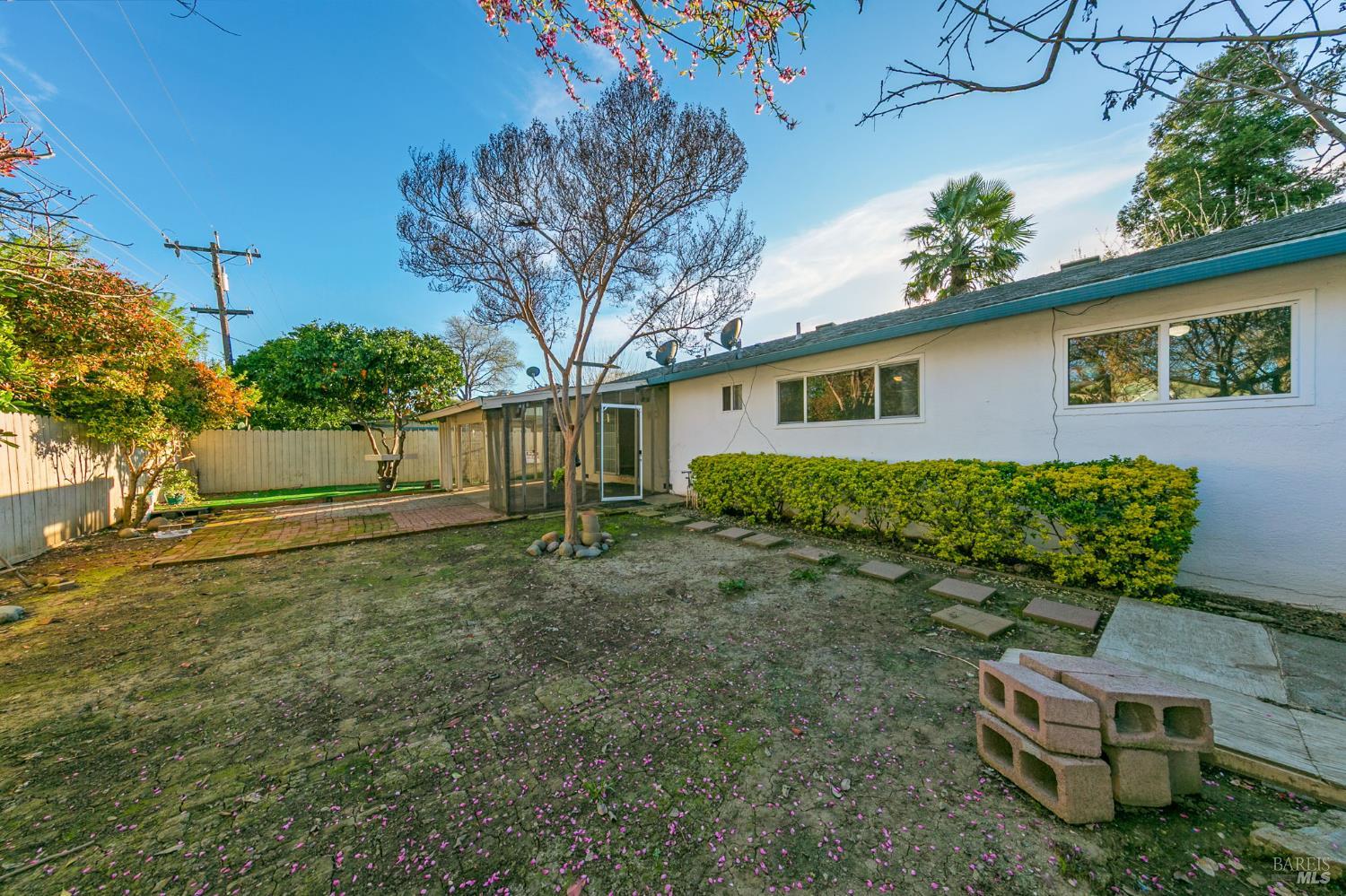 Detail Gallery Image 43 of 48 For 450 Priddy Dr, Dixon,  CA 95620 - 4 Beds | 2 Baths