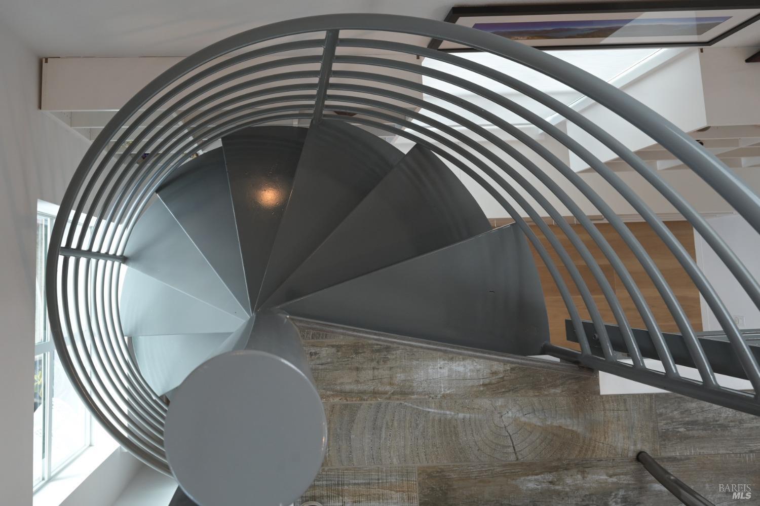 Detail Gallery Image 22 of 44 For 426 1st St, Petaluma,  CA 94952 - 3 Beds | 2/1 Baths