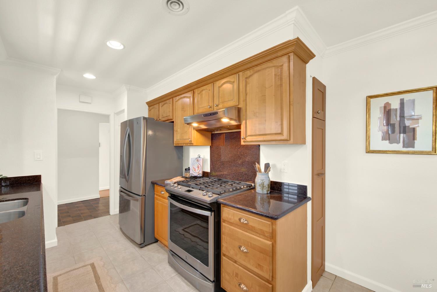 Detail Gallery Image 15 of 52 For 216 Manhattan St, Vallejo,  CA 94591 - 3 Beds | 2 Baths