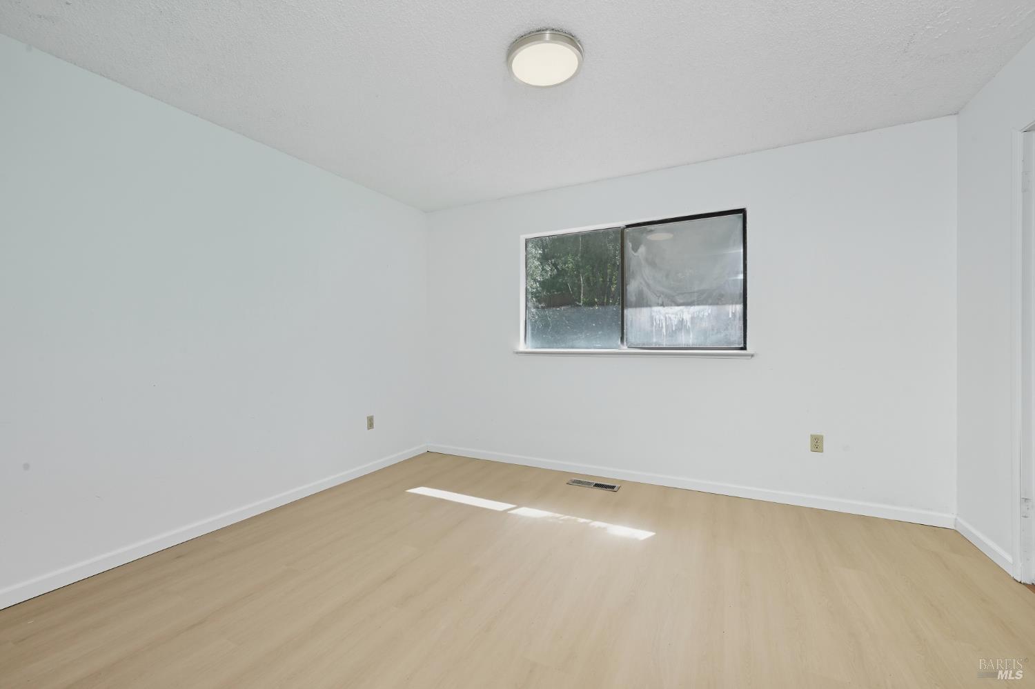 Detail Gallery Image 15 of 30 For 3480 Bergesen Ct, Kelseyville,  CA 95451 - 3 Beds | 1/1 Baths