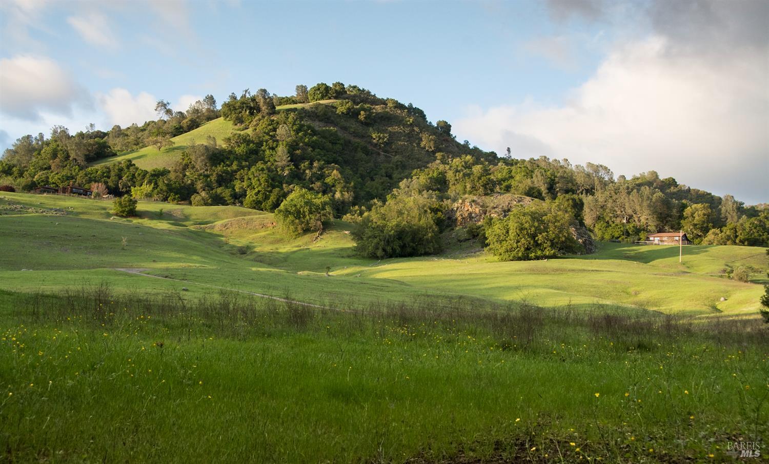 Detail Gallery Image 34 of 59 For 2700 Geysers Rd, Geyserville,  CA 95441 - 3 Beds | 2 Baths
