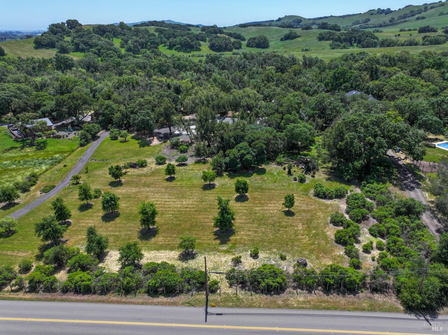 Detail Gallery Image 34 of 58 For 2120 Grove St, Sonoma,  CA 95476 - 3 Beds | 2/1 Baths