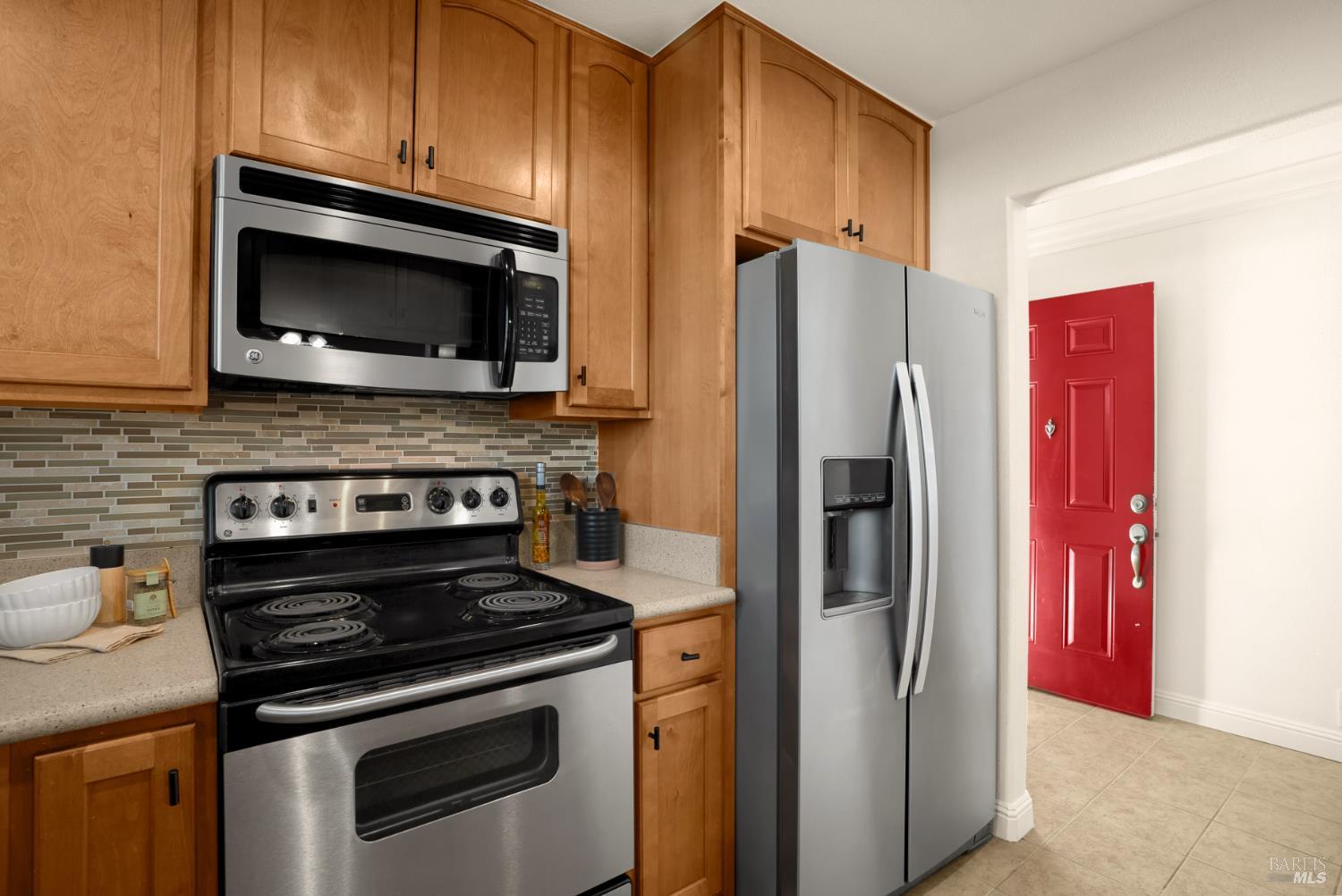 Detail Gallery Image 2 of 42 For 225 Burt St #3,  Santa Rosa,  CA 95407 - 2 Beds | 2 Baths