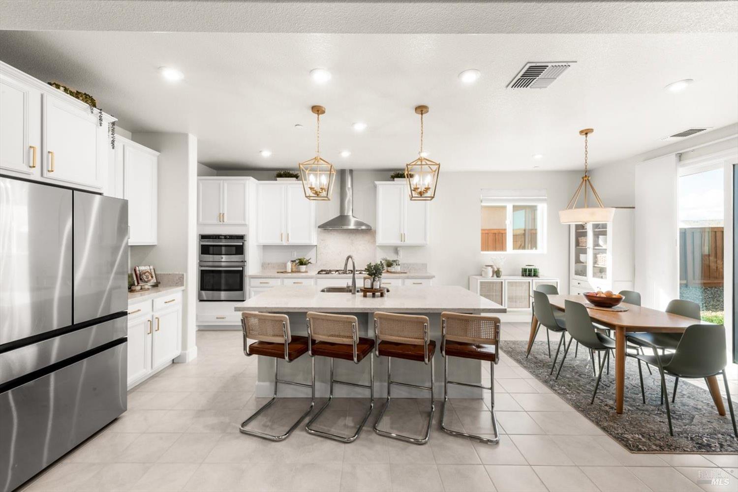 Detail Gallery Image 26 of 97 For 710 Fielding Way, Dixon,  CA 95620 - 5 Beds | 4 Baths