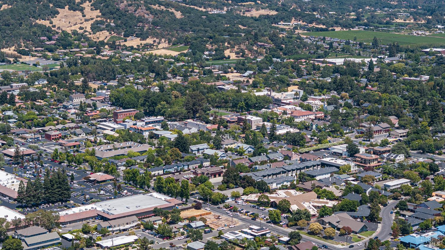 Detail Gallery Image 4 of 9 For 673 2nd St, Sonoma,  CA 95476 - – Beds | – Baths