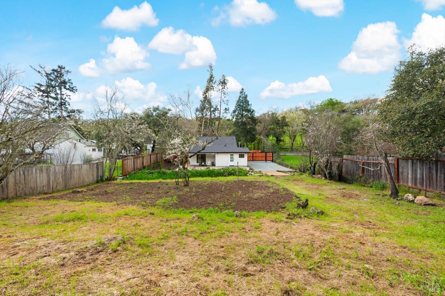 Detail Gallery Image 62 of 84 For 2192 1st Ave, Napa,  CA 94558 - 1 Beds | 1 Baths