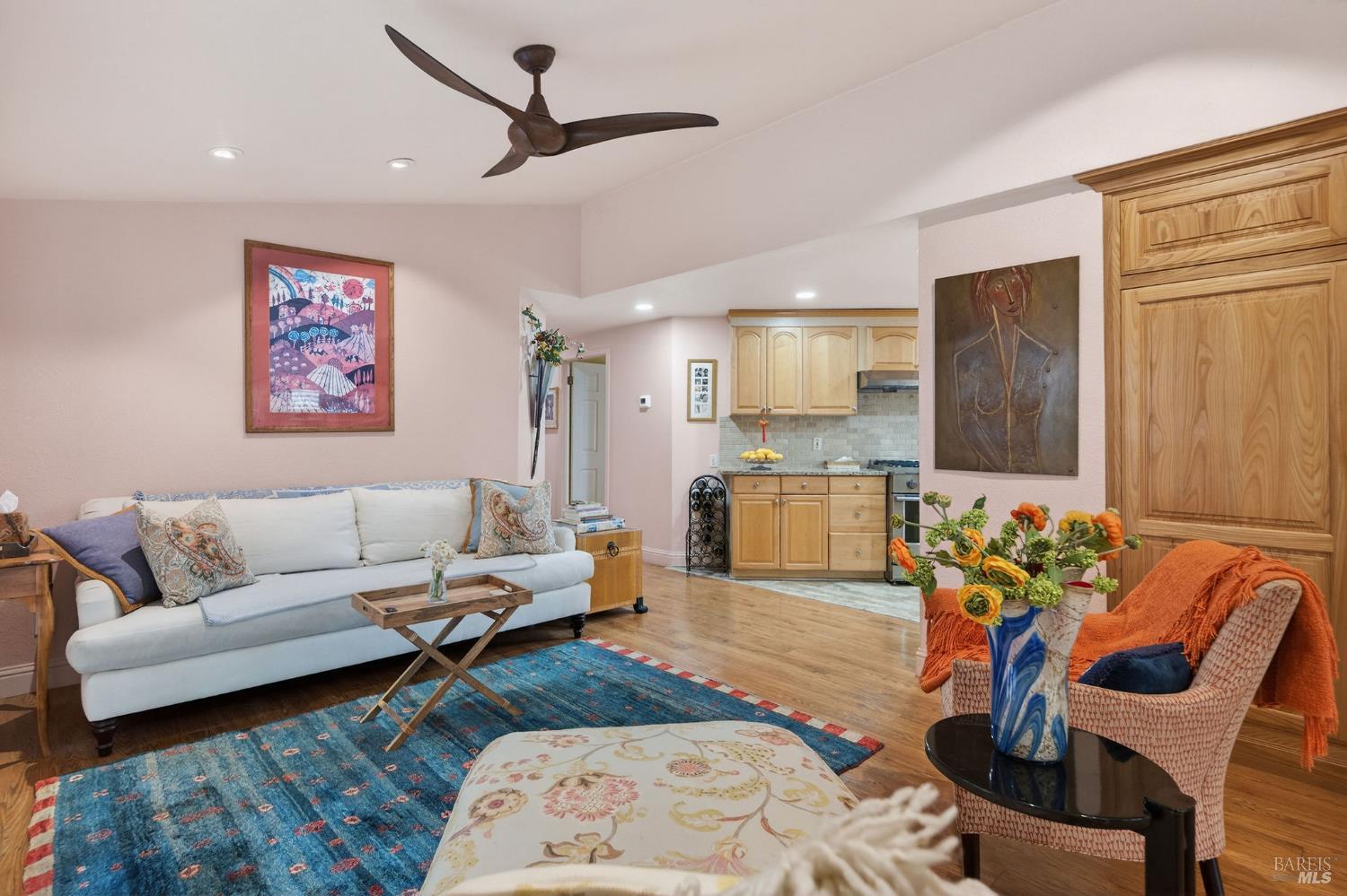 Detail Gallery Image 13 of 40 For 2 La Cuesta Ct, Saint Helena,  CA 94574 - 2 Beds | 2 Baths