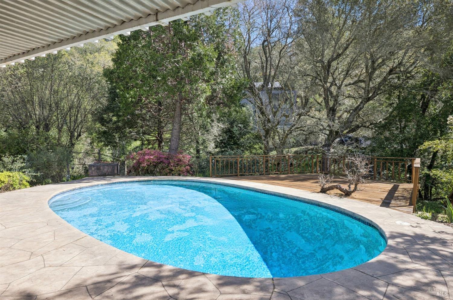 Detail Gallery Image 32 of 46 For 285 Cascade Dr, Fairfax,  CA 94930 - 4 Beds | 2 Baths