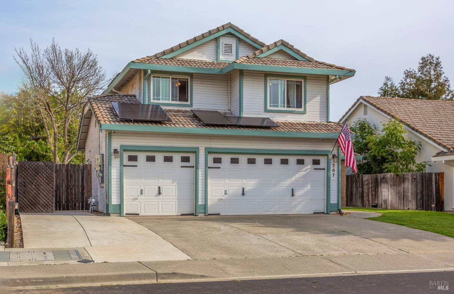 Detail Gallery Image 3 of 29 For 267 Sunridge Way, Vacaville,  CA 95688 - 4 Beds | 2/1 Baths