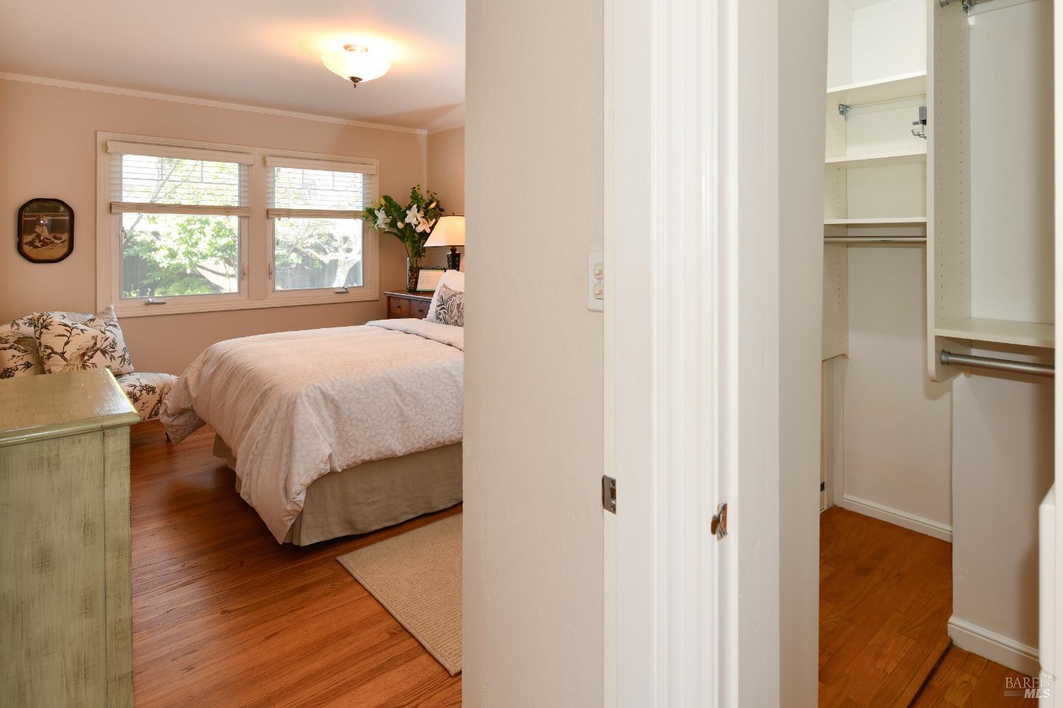 Detail Gallery Image 27 of 44 For 1142 Legion Ave, Napa,  CA 94559 - 2 Beds | 1 Baths