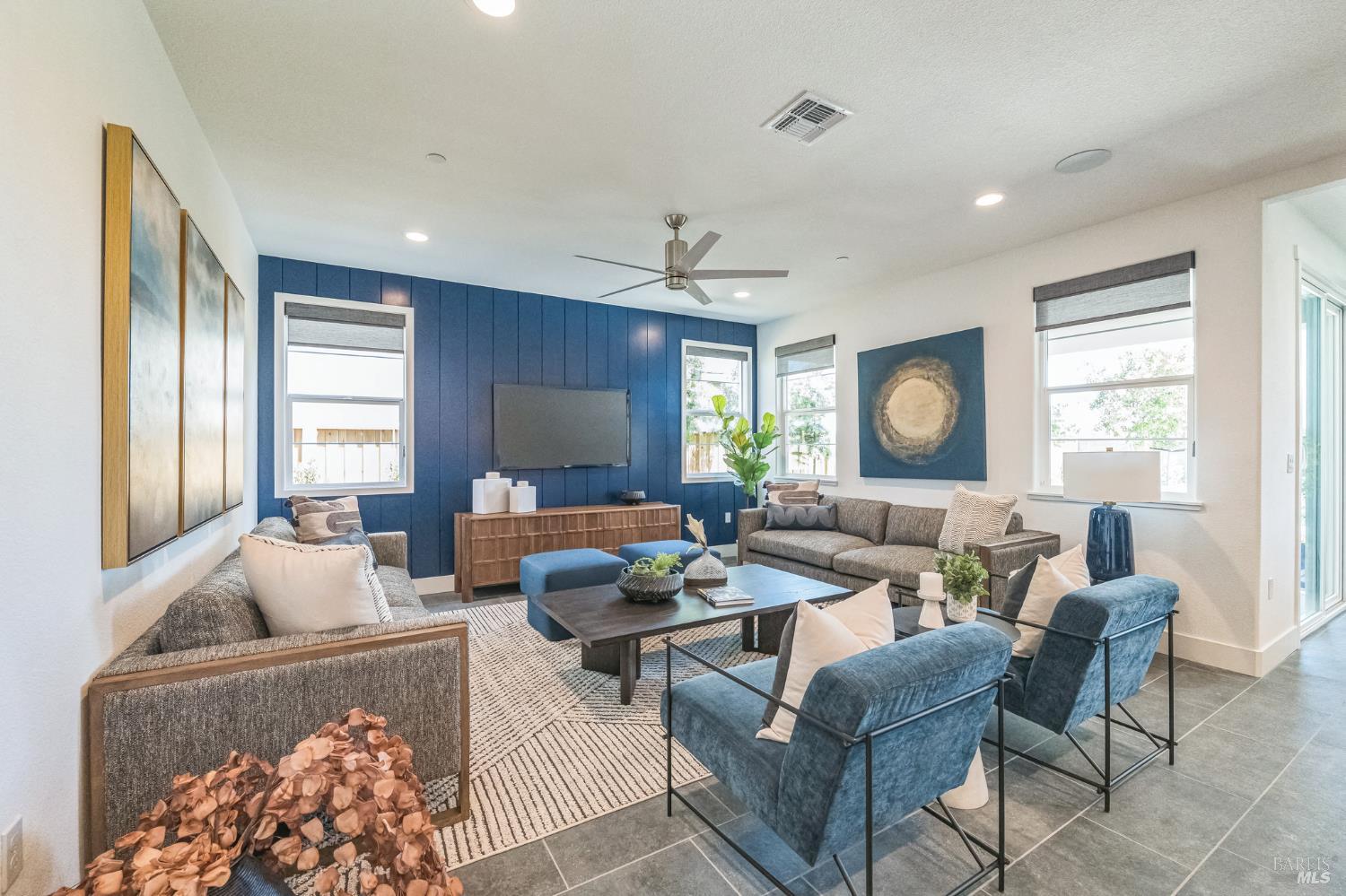 Detail Gallery Image 11 of 39 For 701 Castle St, Oakley,  CA 94561 - 5 Beds | 4/1 Baths