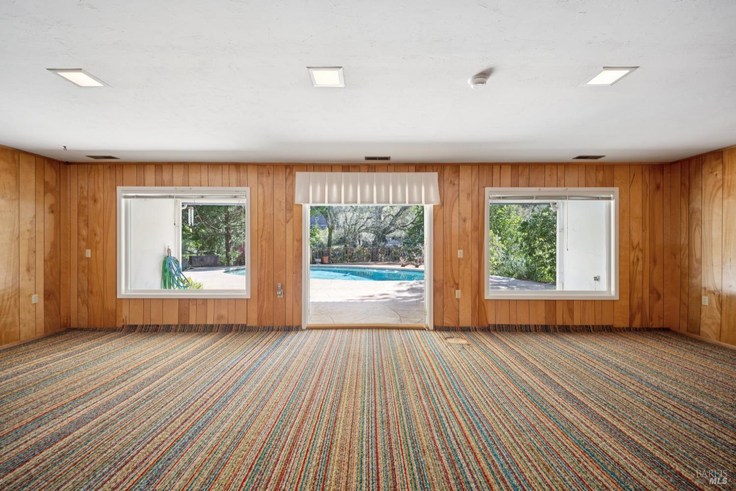 Detail Gallery Image 31 of 46 For 285 Cascade Dr, Fairfax,  CA 94930 - 4 Beds | 2 Baths