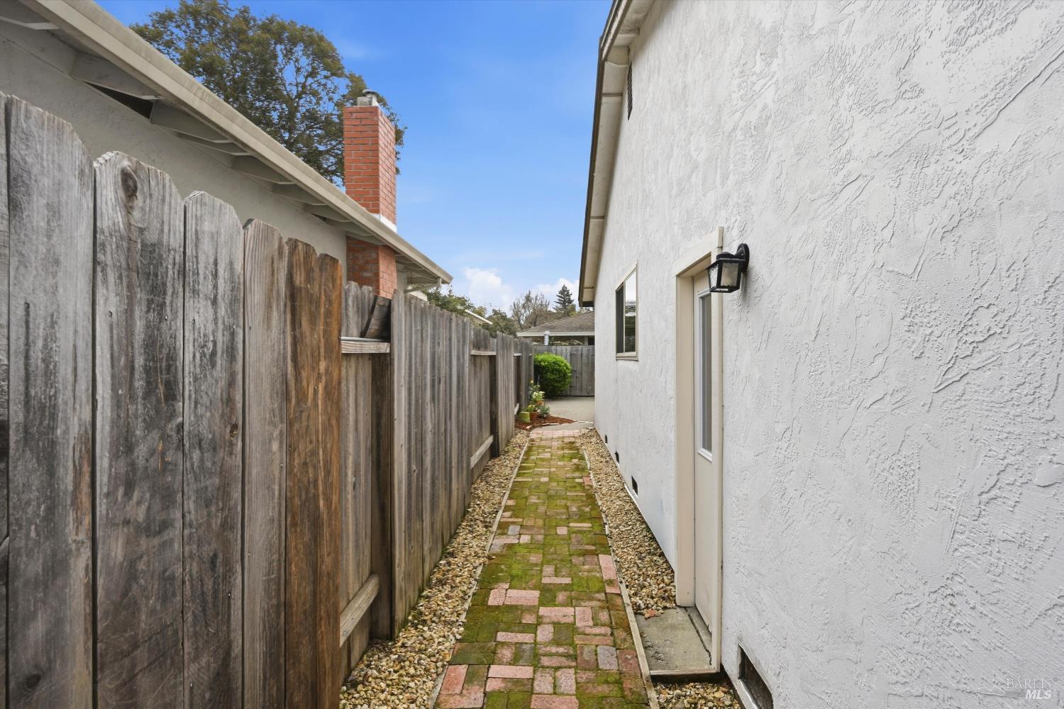 Detail Gallery Image 24 of 25 For 1091 Cayetano Dr, Napa,  CA 94559 - 3 Beds | 2 Baths