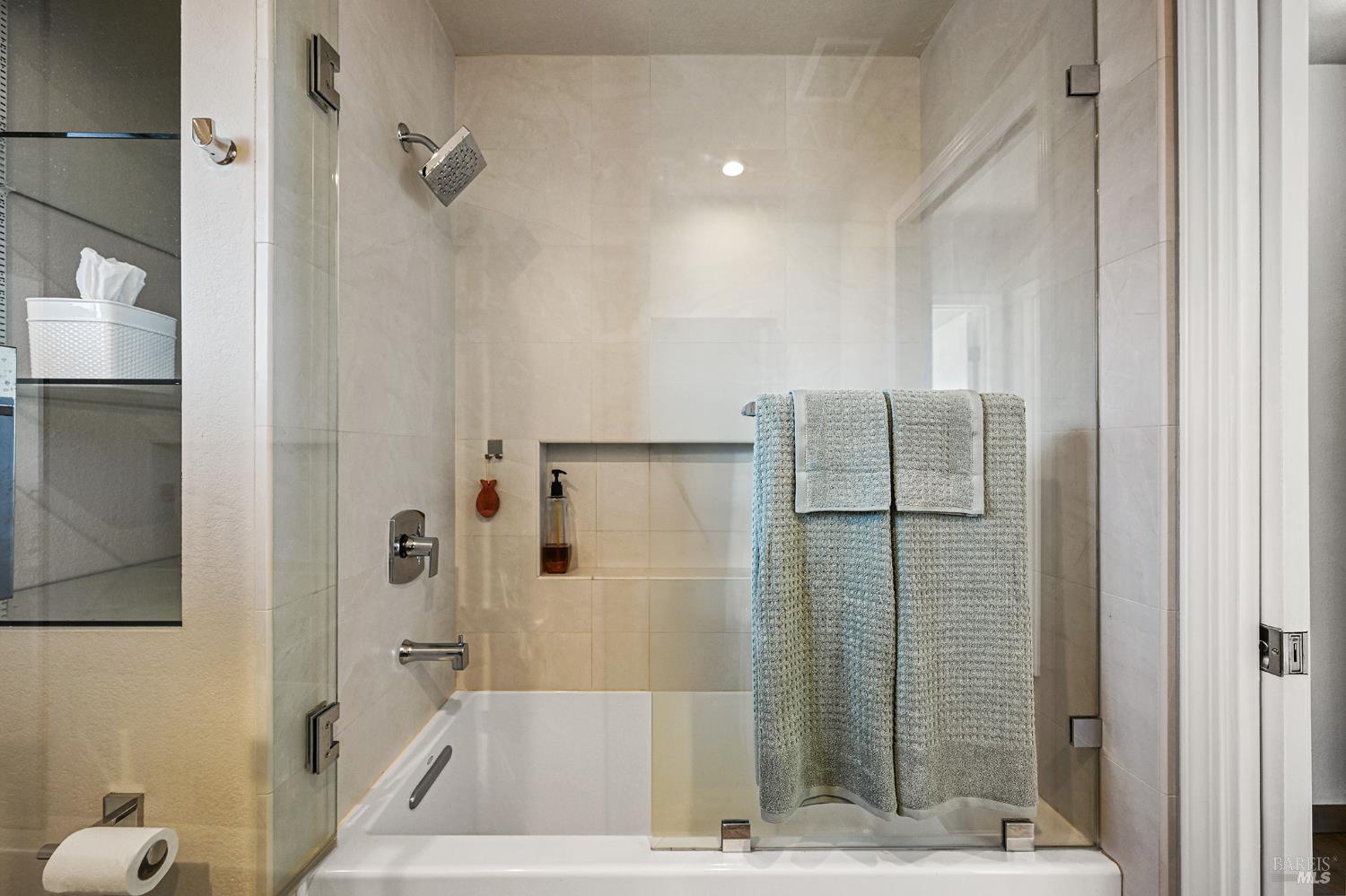 Detail Gallery Image 39 of 57 For 2866 Dusty Stone Ct, Santa Rosa,  CA 95405 - 3 Beds | 2/1 Baths