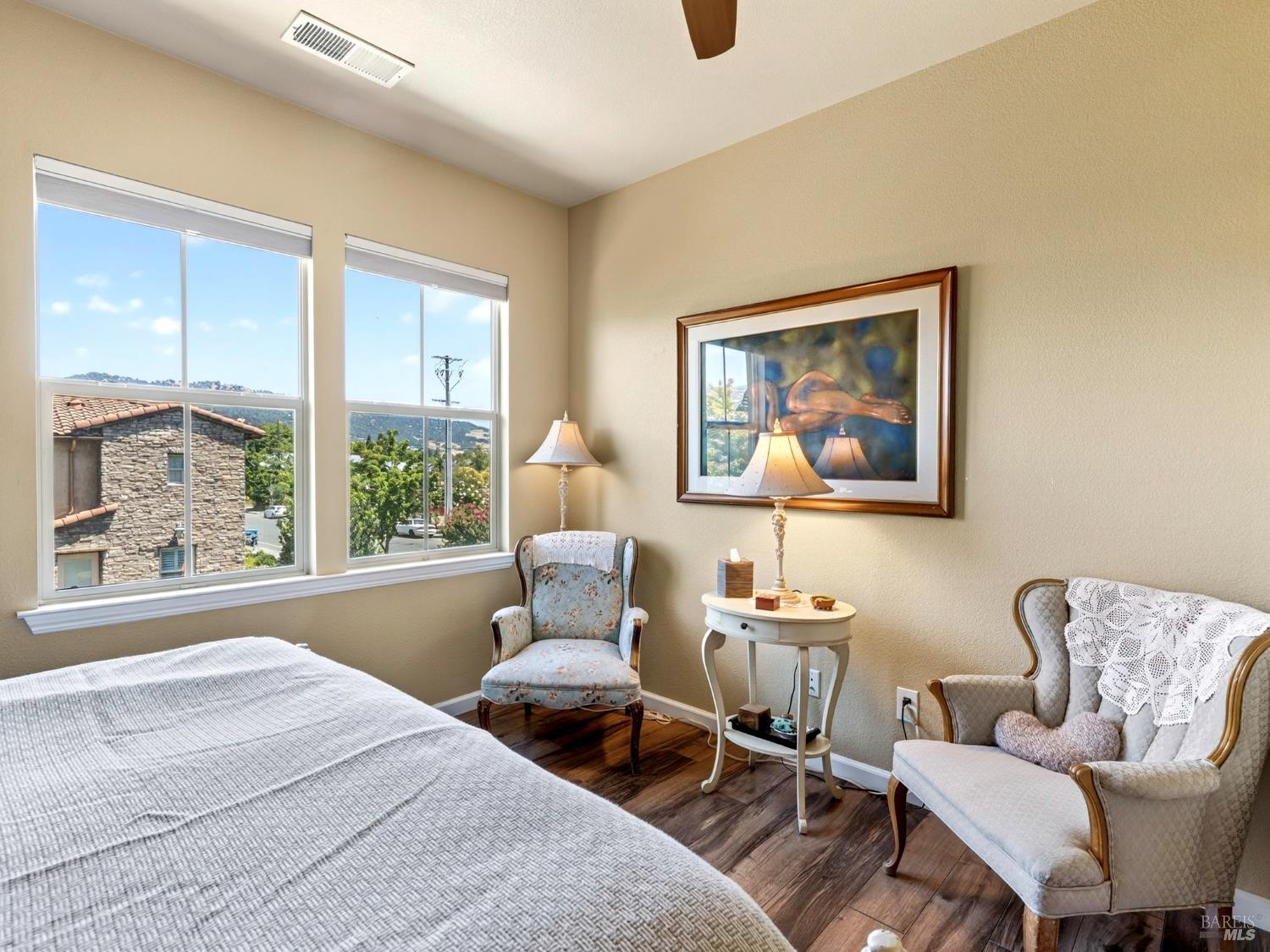 Detail Gallery Image 21 of 48 For 180 Healdsburg Ave a,  Cloverdale,  CA 95425 - 3 Beds | 2/1 Baths