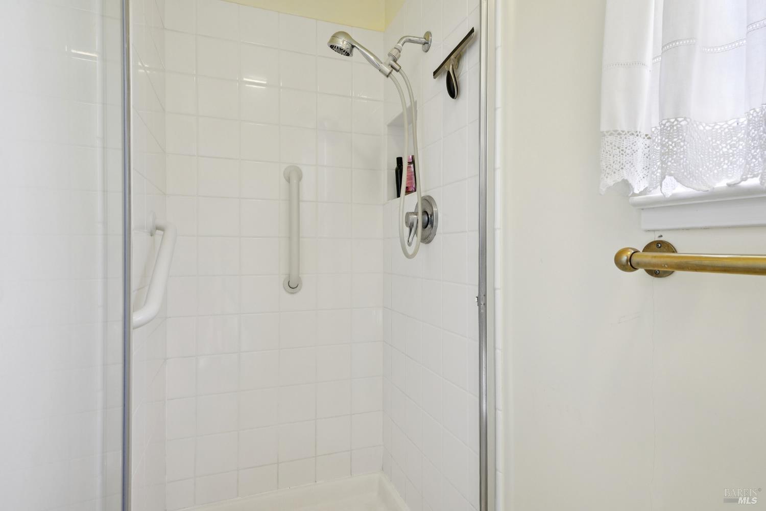 Detail Gallery Image 25 of 46 For 285 Cascade Dr, Fairfax,  CA 94930 - 4 Beds | 2 Baths