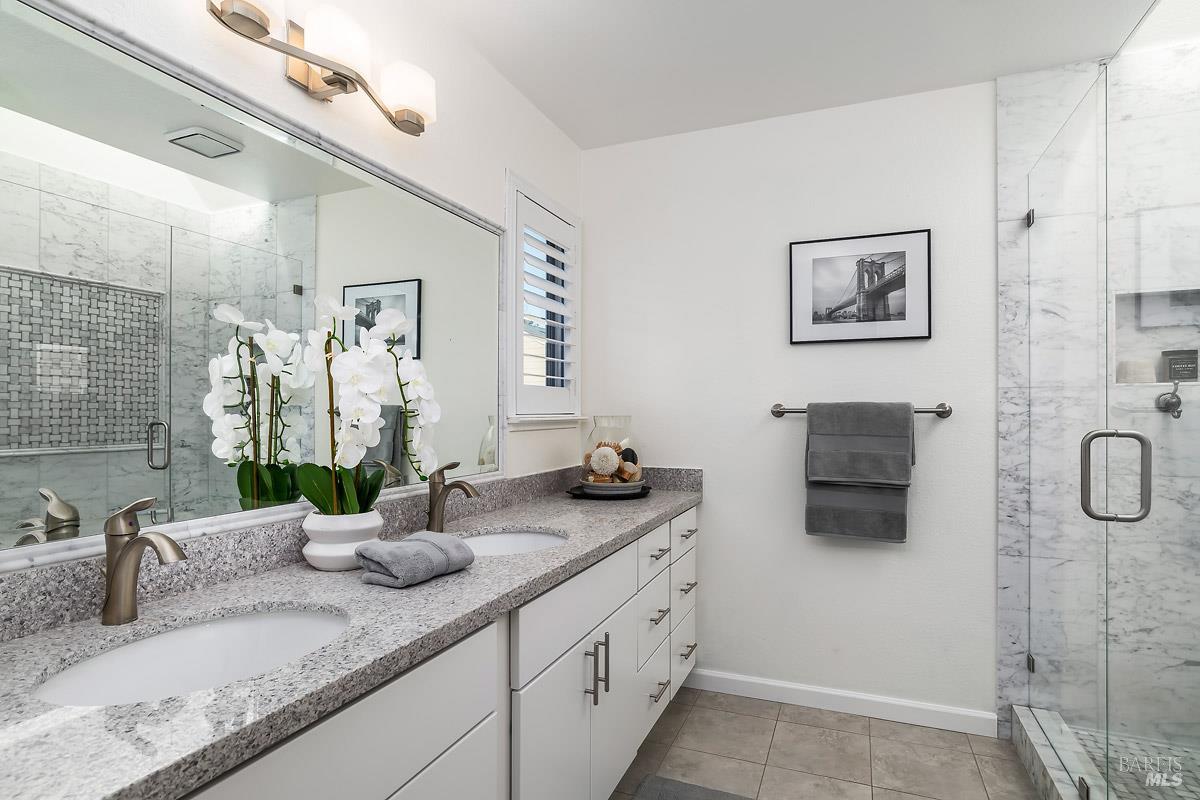 Detail Gallery Image 16 of 40 For 37 Creekside Ct, Corte Madera,  CA 94925 - 2 Beds | 2/1 Baths