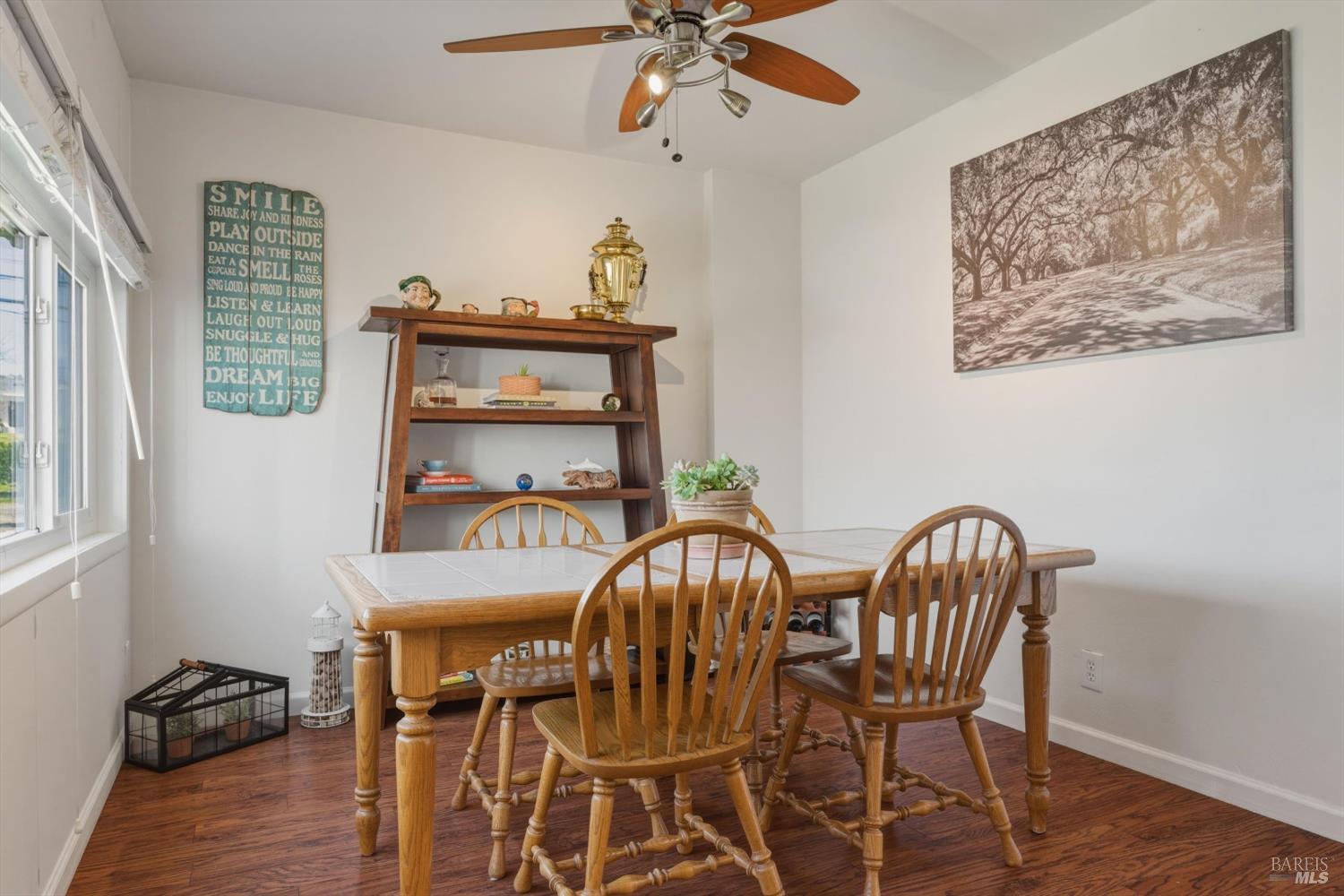 Detail Gallery Image 10 of 52 For 1136 Poppy Dr, Santa Rosa,  CA 95404 - 3 Beds | 2 Baths