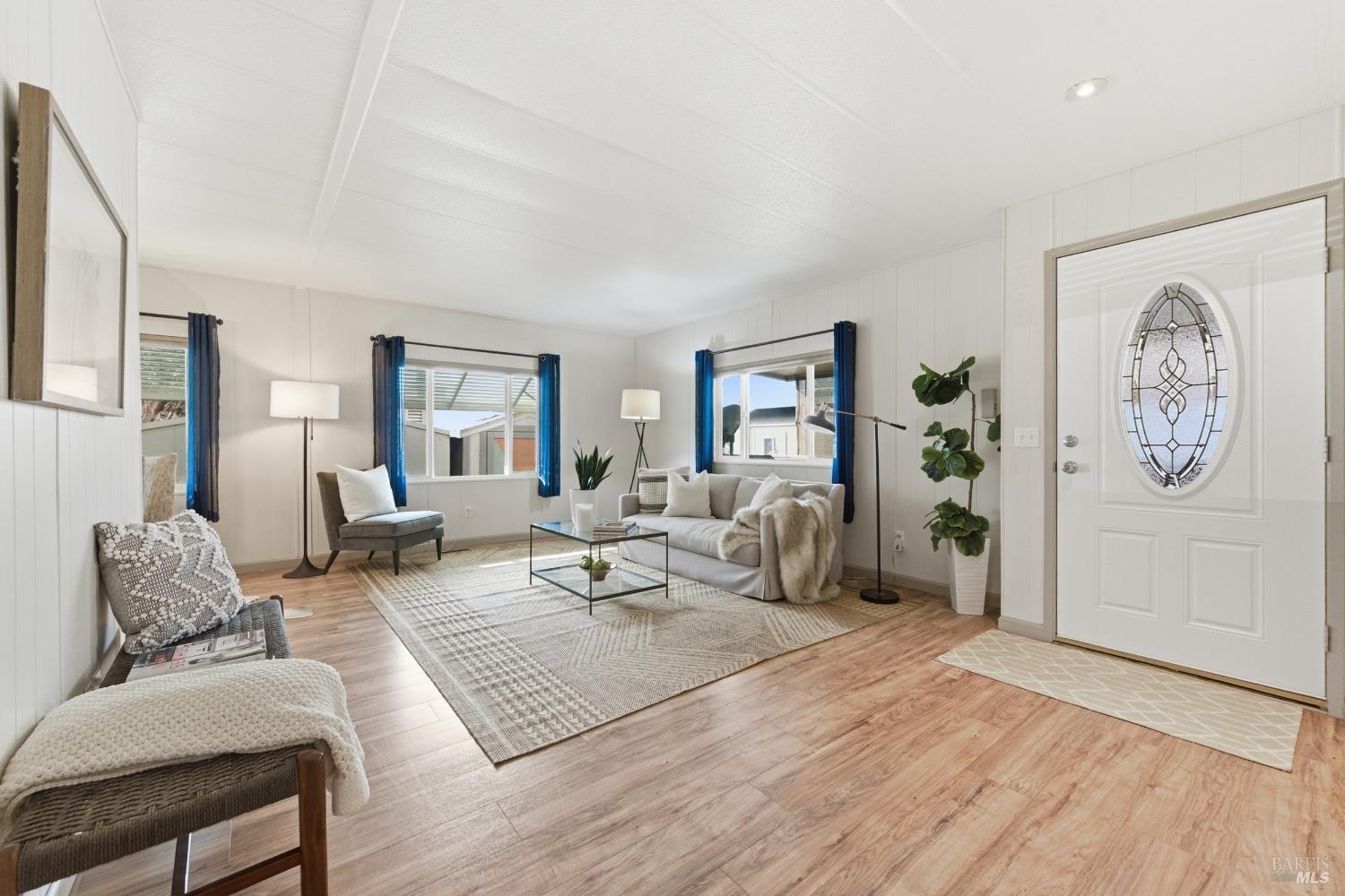 Detail Gallery Image 6 of 46 For 99 Hacienda Dr, Napa,  CA 94558 - 2 Beds | 2 Baths