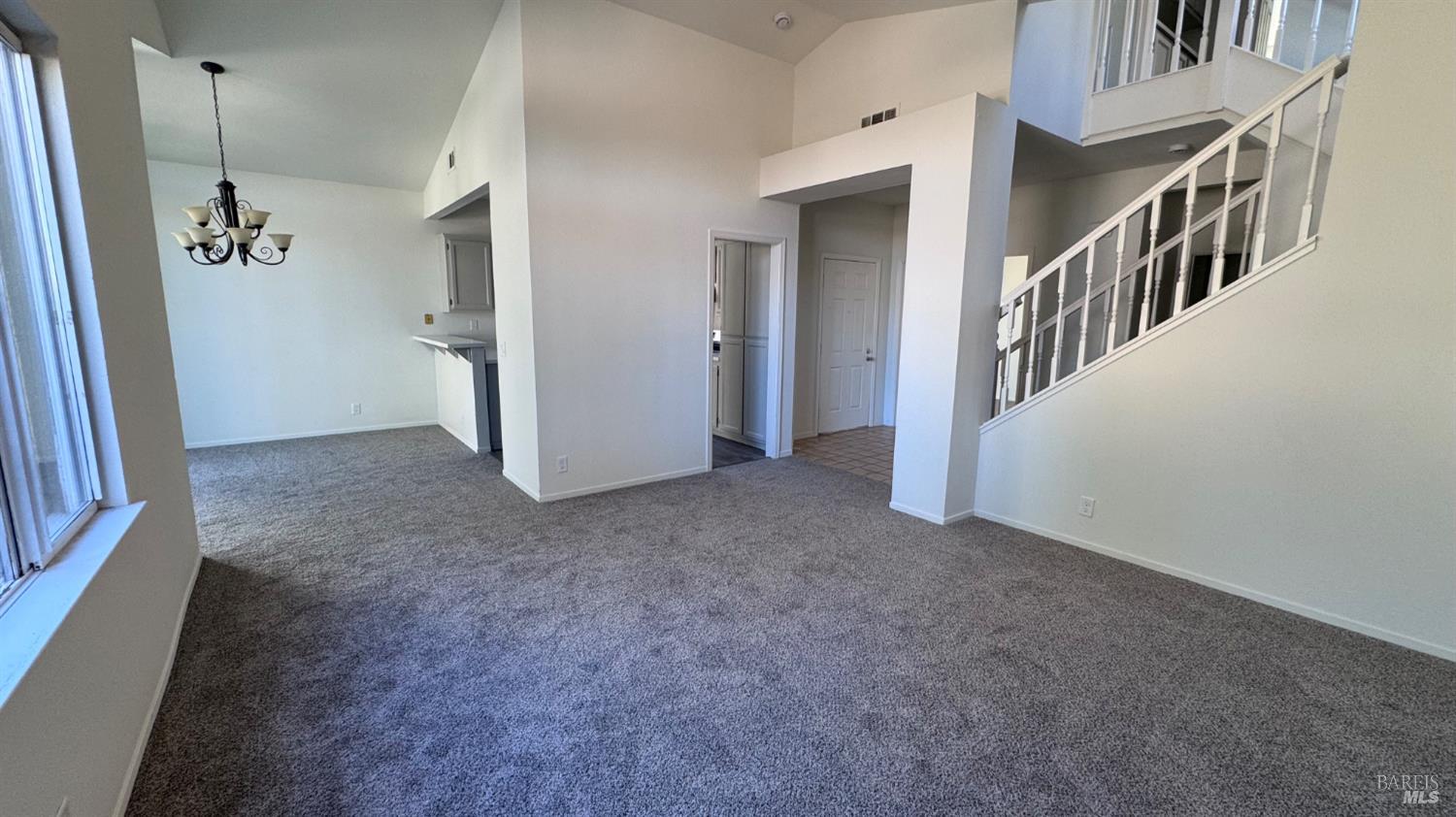 Detail Gallery Image 7 of 37 For 348 Stamper Cir, Suisun City,  CA 94585 - 3 Beds | 3 Baths