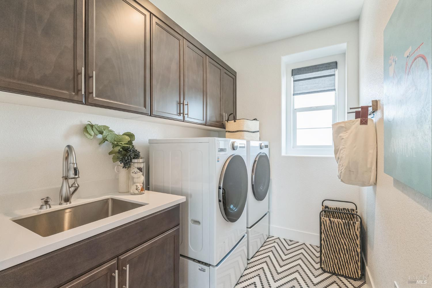 Detail Gallery Image 39 of 39 For 701 Castle St, Oakley,  CA 94561 - 5 Beds | 4/1 Baths