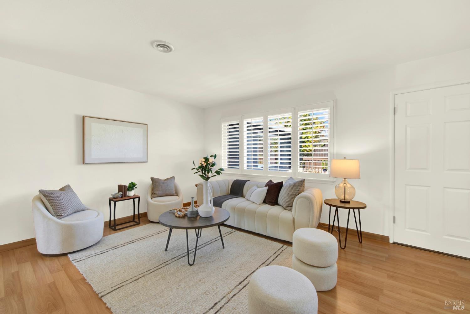 Detail Gallery Image 7 of 52 For 216 Manhattan St, Vallejo,  CA 94591 - 3 Beds | 2 Baths