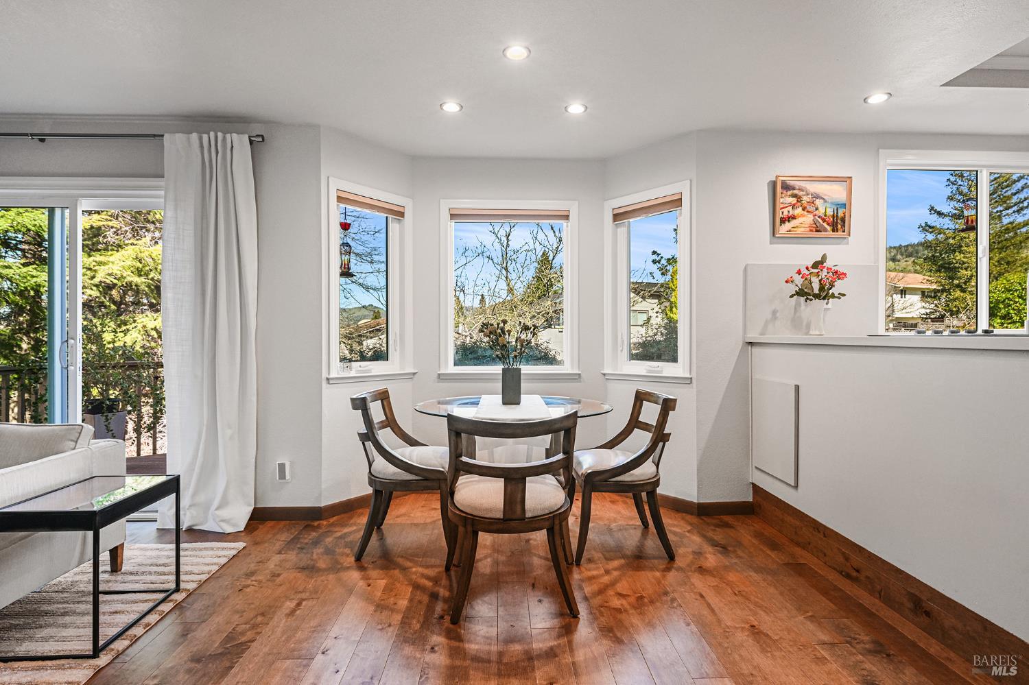 Detail Gallery Image 19 of 57 For 2866 Dusty Stone Ct, Santa Rosa,  CA 95405 - 3 Beds | 2/1 Baths