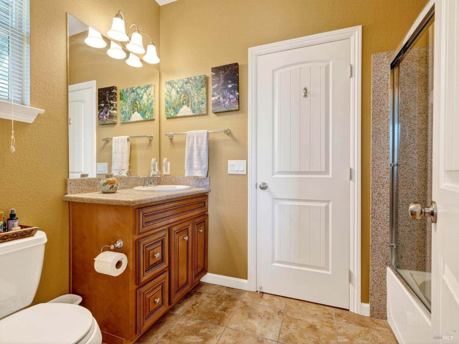 Detail Gallery Image 33 of 48 For 180 Healdsburg Ave a,  Cloverdale,  CA 95425 - 3 Beds | 2/1 Baths