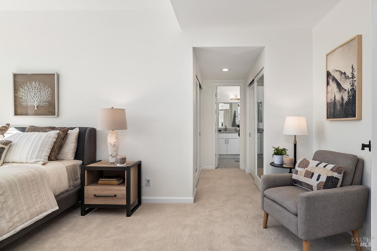 Detail Gallery Image 15 of 40 For 37 Creekside Ct, Corte Madera,  CA 94925 - 2 Beds | 2/1 Baths