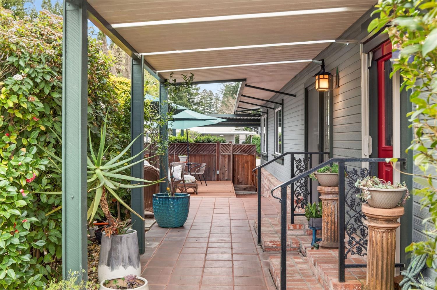 Detail Gallery Image 2 of 40 For 2 La Cuesta Ct, Saint Helena,  CA 94574 - 2 Beds | 2 Baths