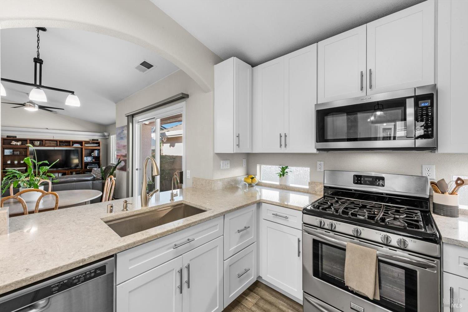 Detail Gallery Image 14 of 54 For 319 Trellis Ln, Vacaville,  CA 95687 - 2 Beds | 2 Baths