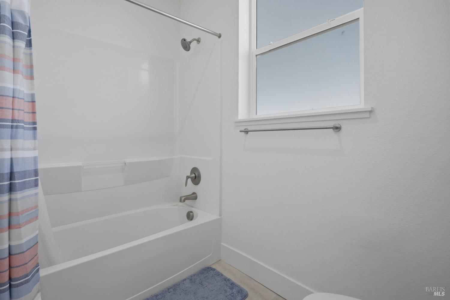 Detail Gallery Image 24 of 29 For 1588 Nightfall Ln, Fairfield,  CA 94533 - 4 Beds | 3 Baths