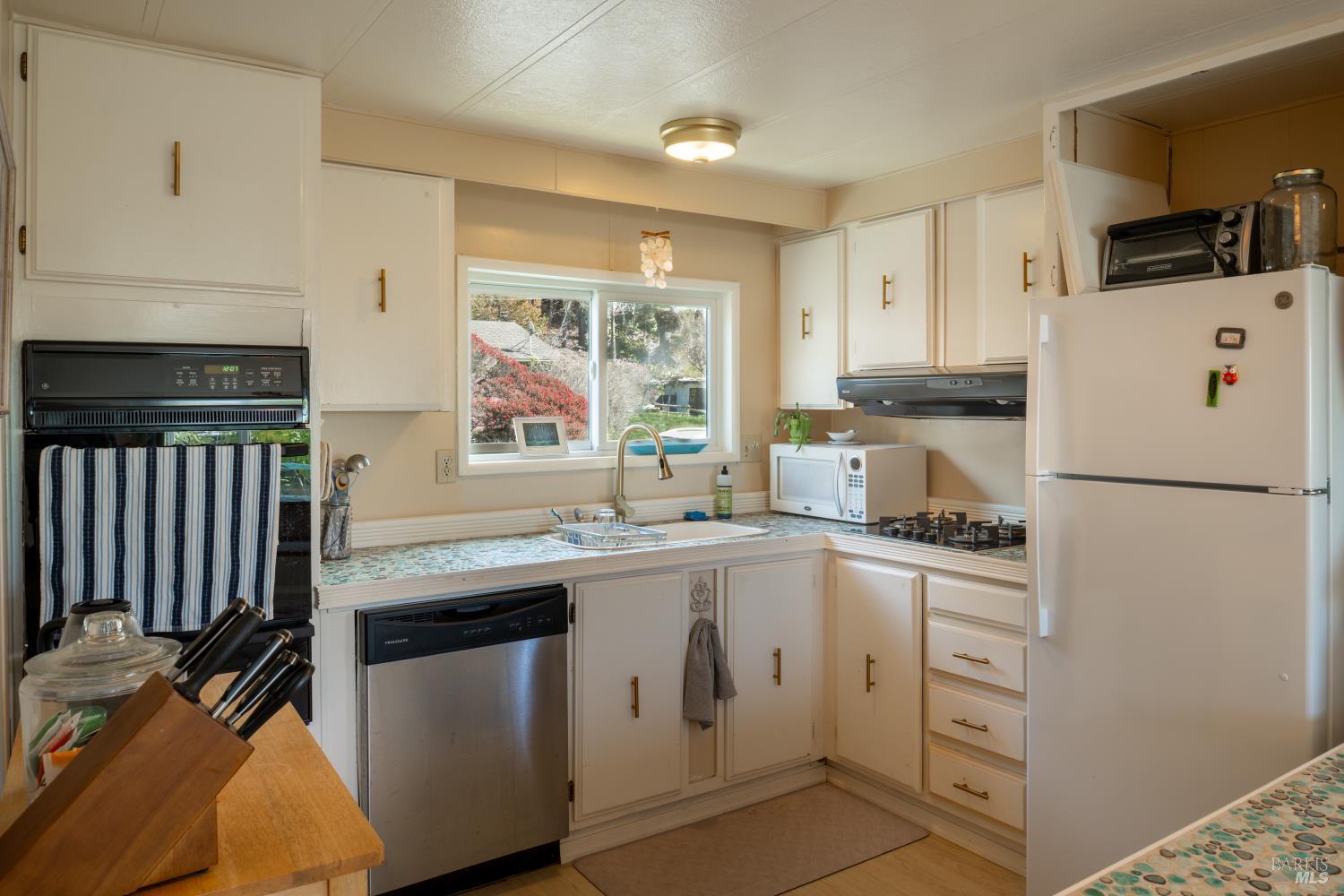Detail Gallery Image 10 of 21 For 38851 38851 S Hwy One Hwy 31, Gualala,  CA 95445 - 3 Beds | 2 Baths