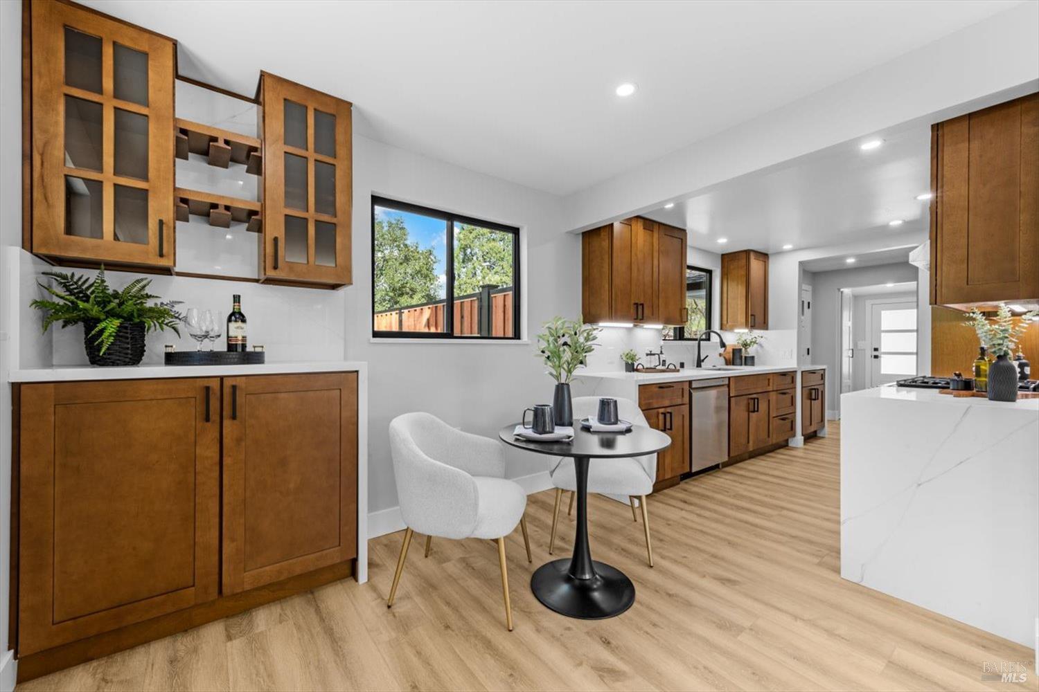 Detail Gallery Image 16 of 84 For 2192 1st Ave, Napa,  CA 94558 - 1 Beds | 1 Baths