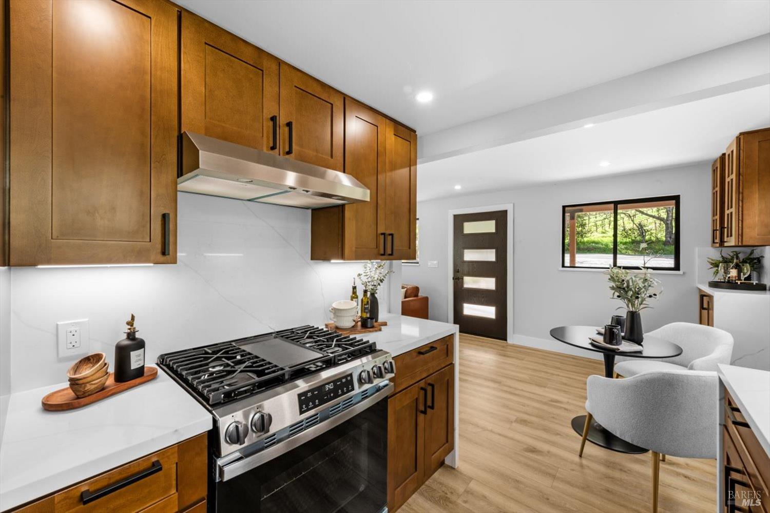 Detail Gallery Image 20 of 84 For 2192 1st Ave, Napa,  CA 94558 - 1 Beds | 1 Baths