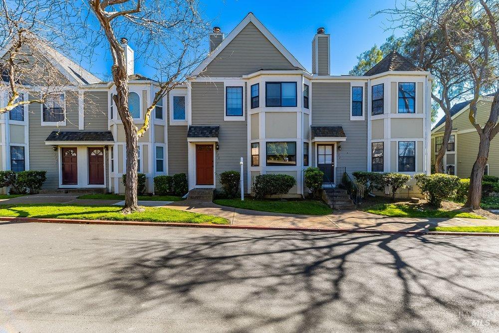 Detail Gallery Image 42 of 43 For 720 Military St, Benicia,  CA 94510 - 2 Beds | 2/1 Baths