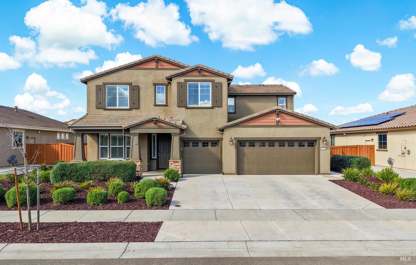 Detail Gallery Image 2 of 97 For 710 Fielding Way, Dixon,  CA 95620 - 5 Beds | 4 Baths