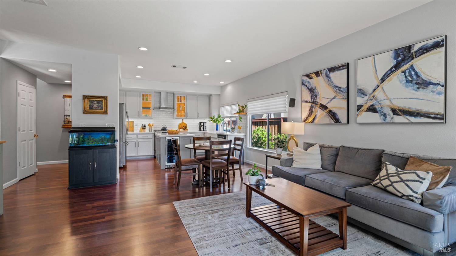 Detail Gallery Image 20 of 79 For 5244 Tuscany Dr, Fairfield,  CA 94534 - 4 Beds | 2/1 Baths