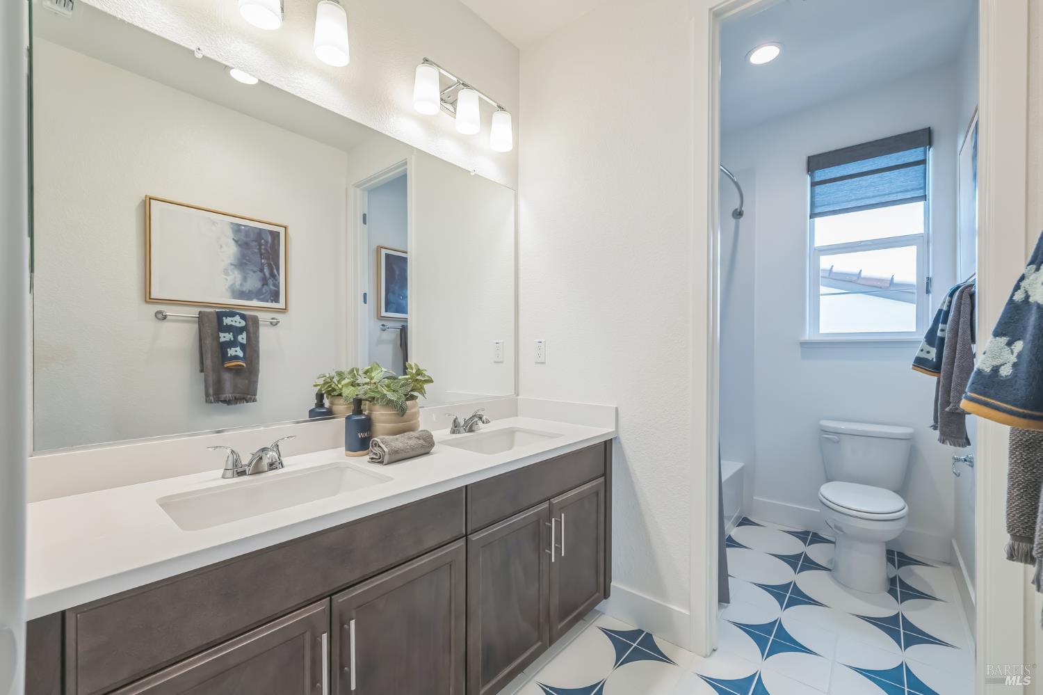 Detail Gallery Image 37 of 39 For 701 Castle St, Oakley,  CA 94561 - 5 Beds | 4/1 Baths