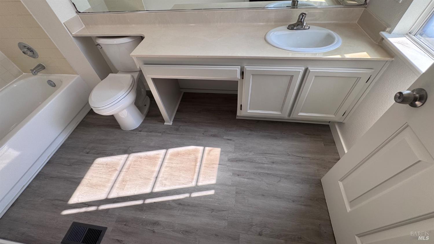 Detail Gallery Image 24 of 37 For 348 Stamper Cir, Suisun City,  CA 94585 - 3 Beds | 3 Baths