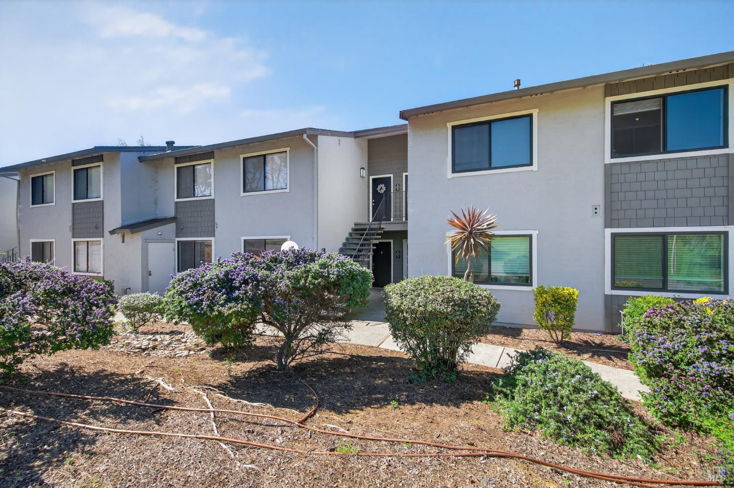 Detail Gallery Image 2 of 30 For 900 Cambridge Dr #95,  Benicia,  CA 94510 - 2 Beds | 1 Baths