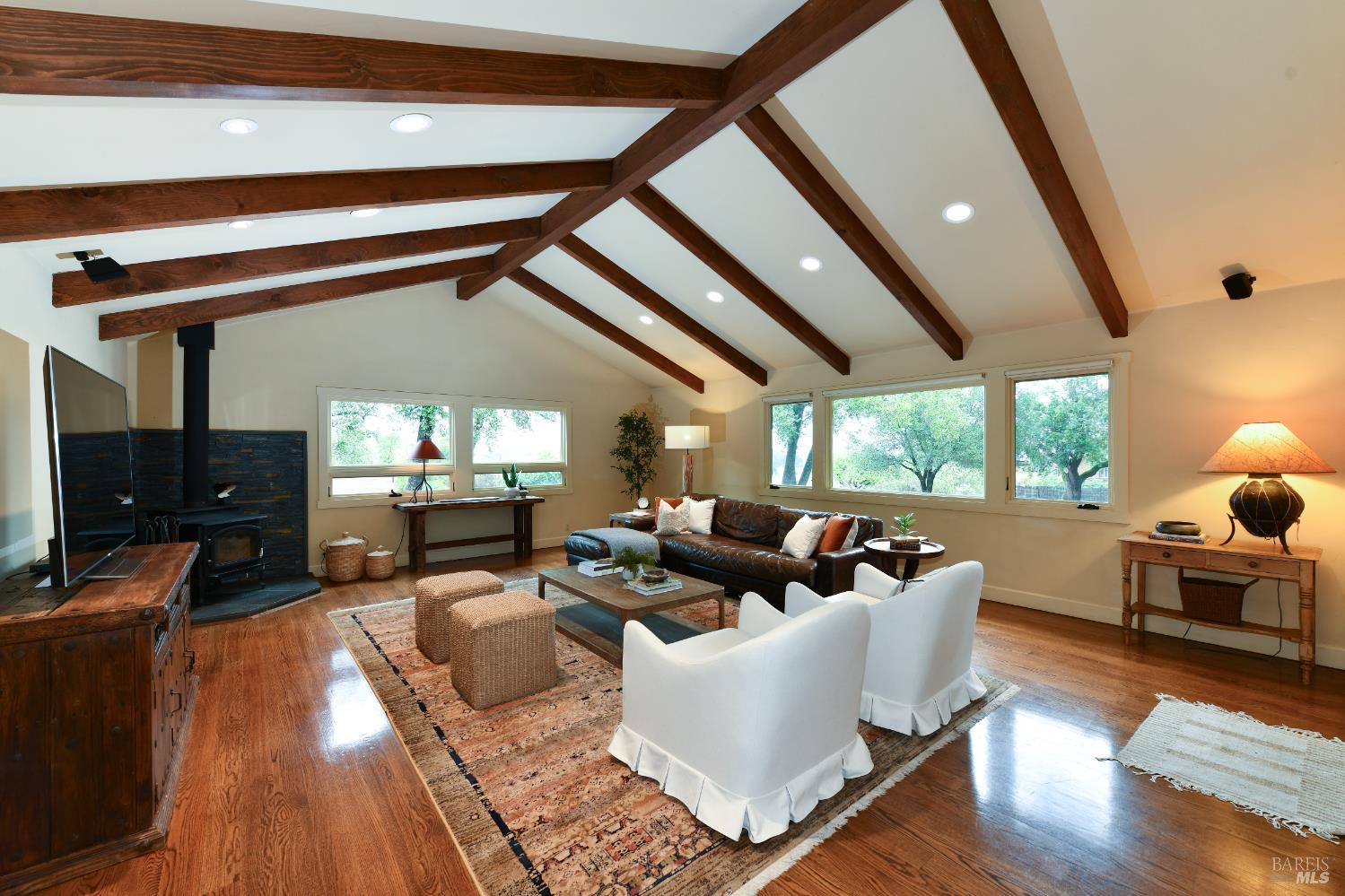 Detail Gallery Image 20 of 58 For 2120 Grove St, Sonoma,  CA 95476 - 3 Beds | 2/1 Baths