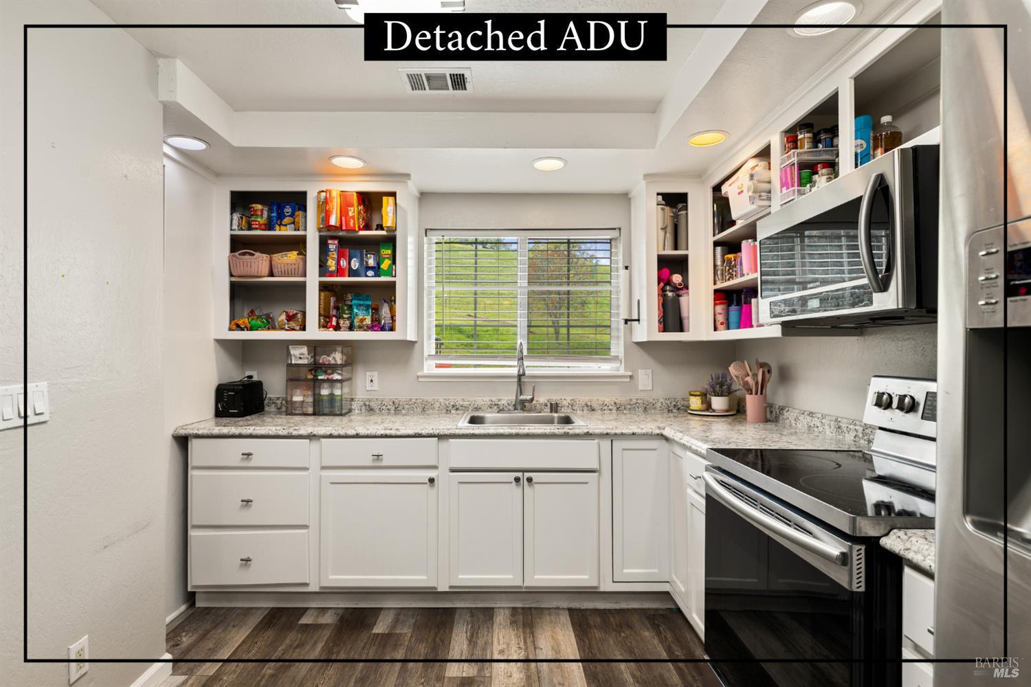 Detail Gallery Image 60 of 98 For 7413 English Hills Rd, Vacaville,  CA 95688 - 7 Beds | 4/1 Baths