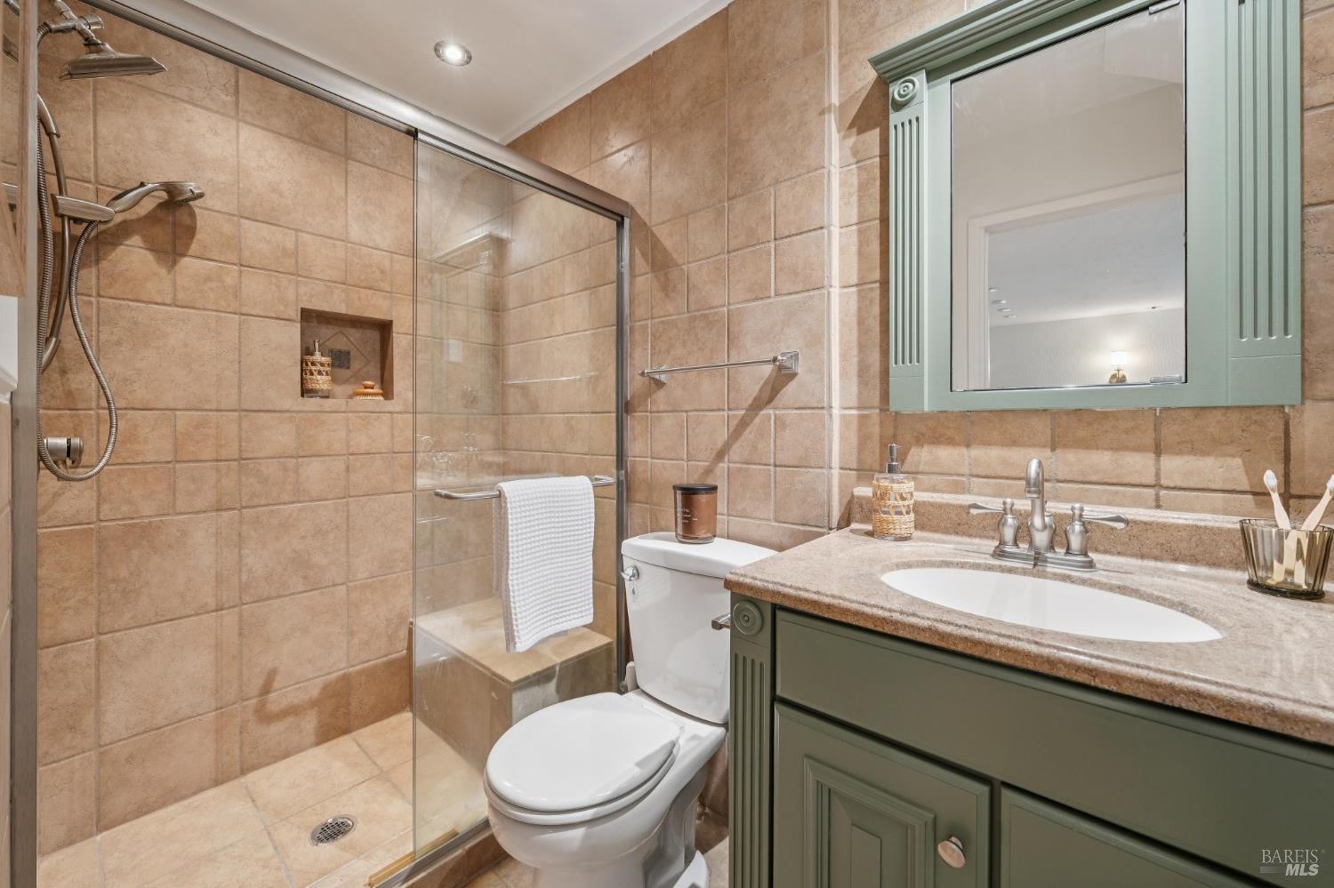 Detail Gallery Image 12 of 18 For 1411 Casa Buena Dr #13,  Corte Madera,  CA 94925 - 3 Beds | 2 Baths