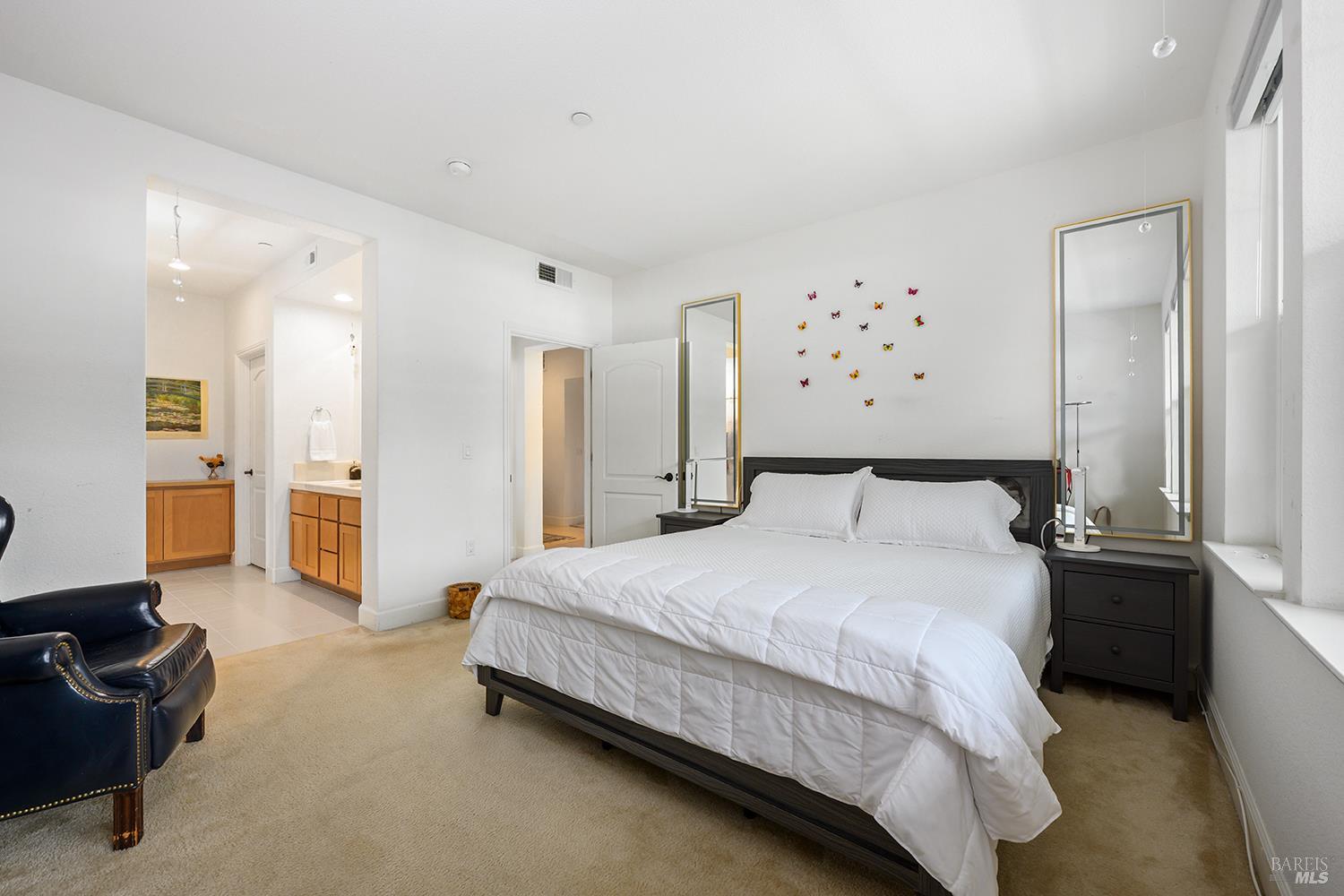 Detail Gallery Image 13 of 35 For 263 Camellia Cir, Larkspur,  CA 94939 - 2 Beds | 2 Baths