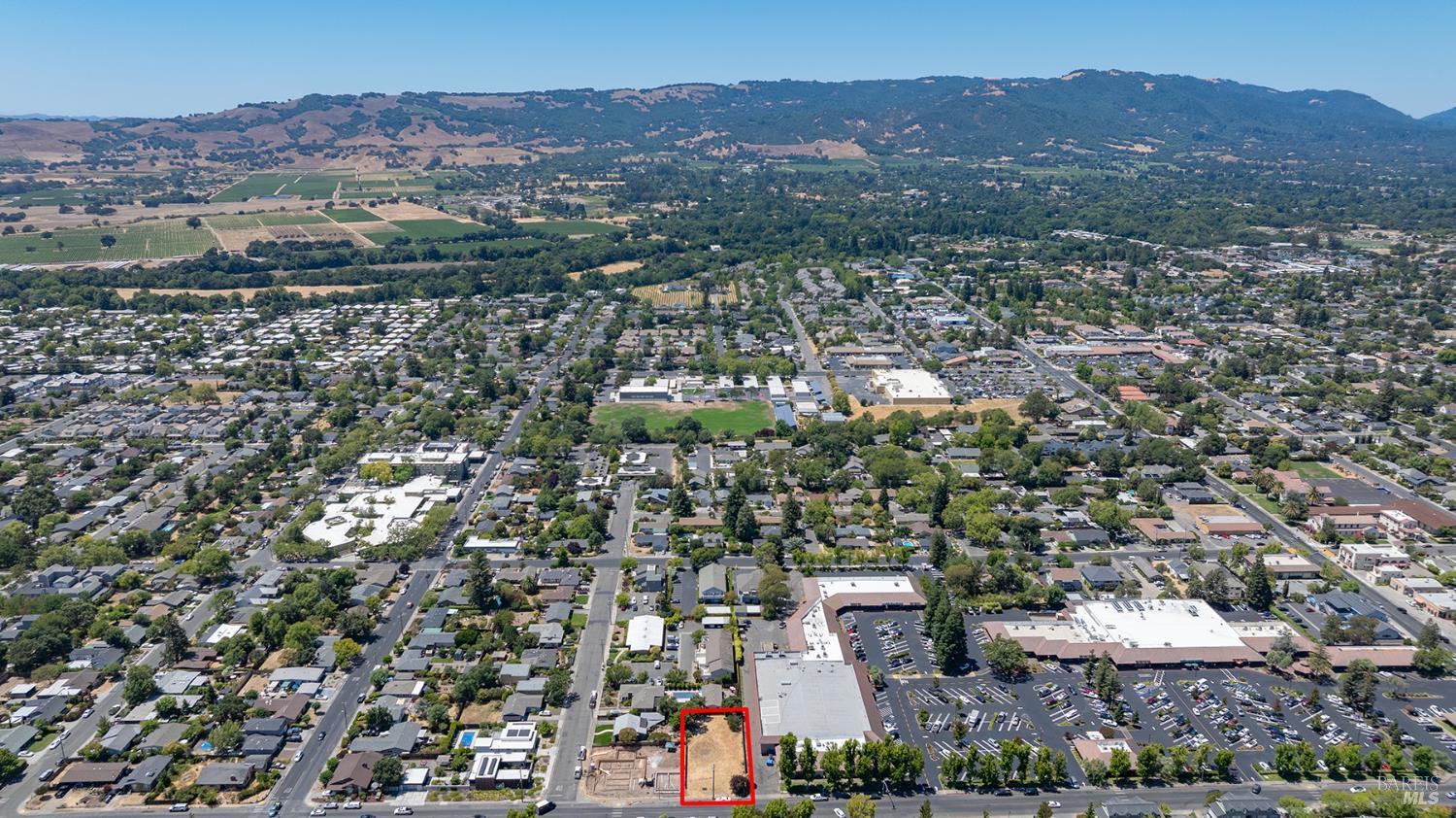 Detail Gallery Image 6 of 9 For 673 2nd St, Sonoma,  CA 95476 - – Beds | – Baths